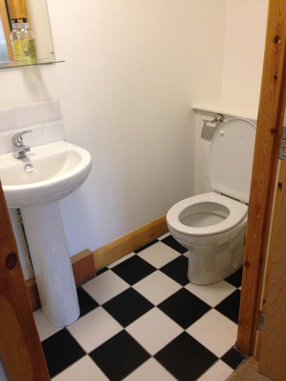 Lower Turks Head Hotel Manchester Room photo